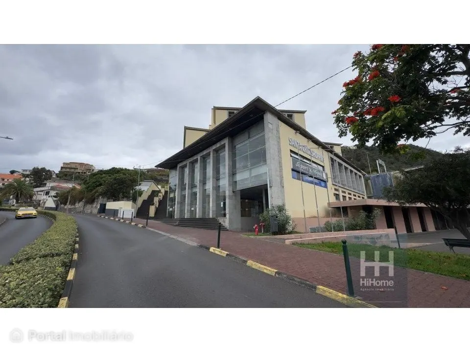 Estacionamento no centro da cidade de Santa Cruz