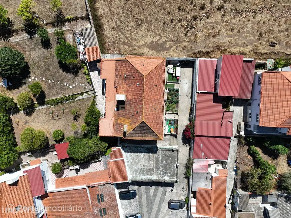 Edifício na Quinta dos Santiagos – Casal dos Afonsos, Queluz, Sintra