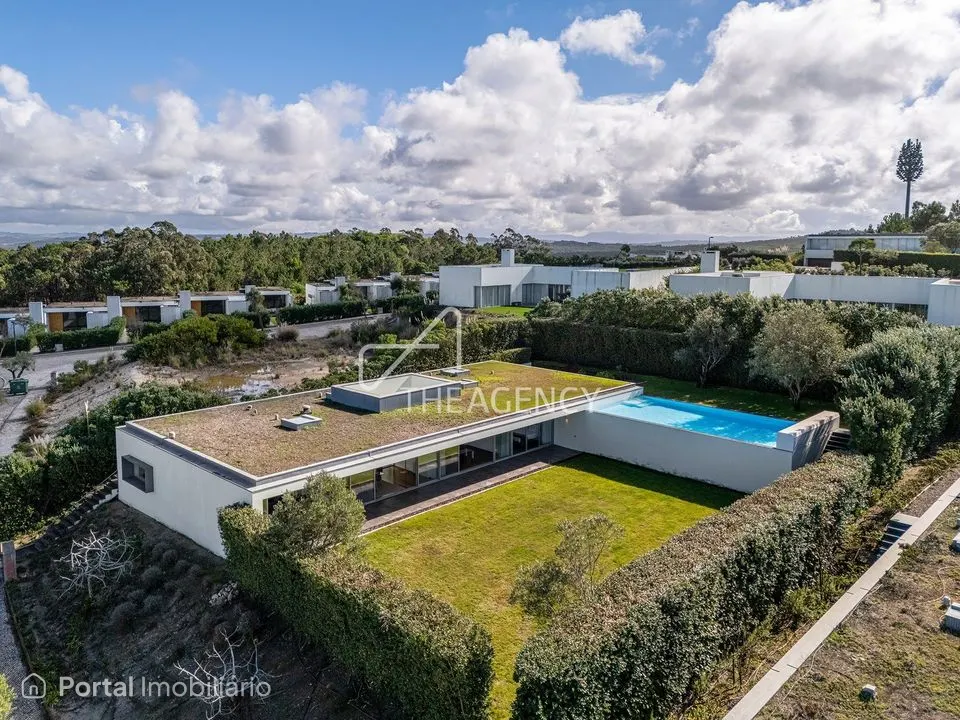 Moradia T4 à venda em Óbidos