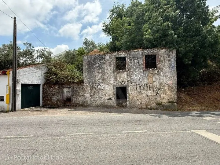 Terreno à venda em Sintra