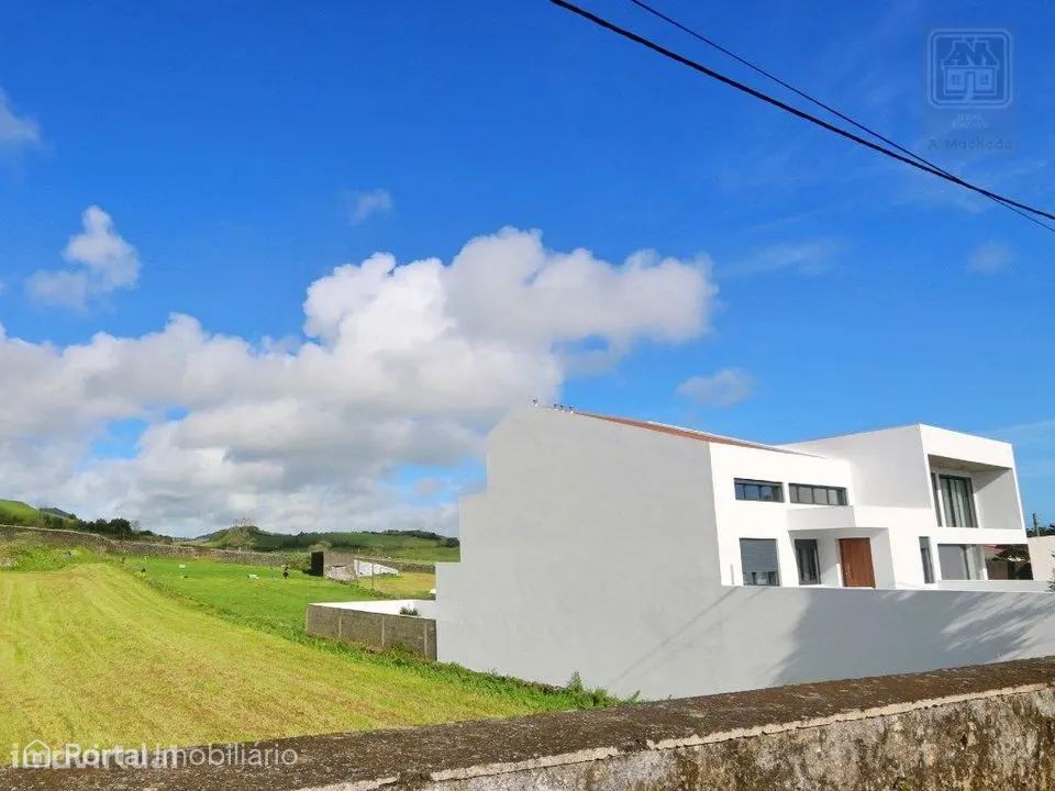 Land for sale in Fajã de Cima