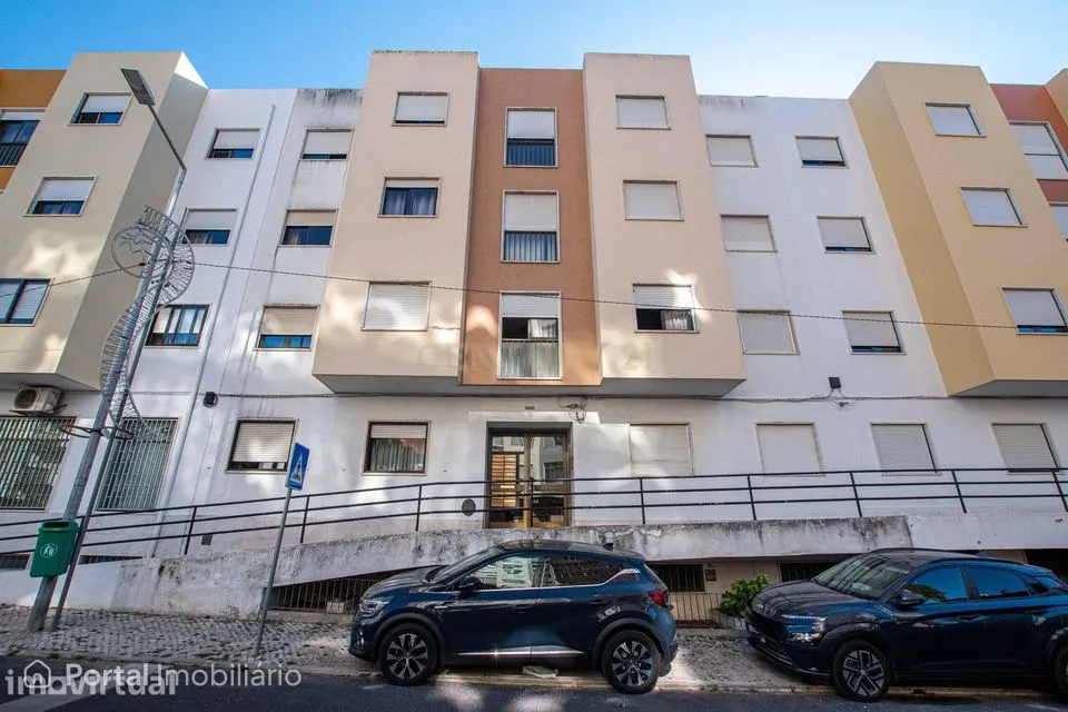 T2 Remodelado | Rua Borges Carneiro, Amadora