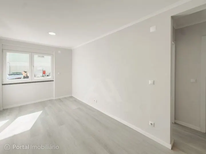 Apartamento T2 situado em Benfica