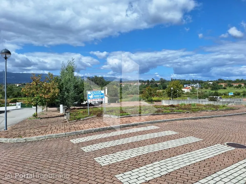 Lote de Terreno Venda em Molelos,Tondela