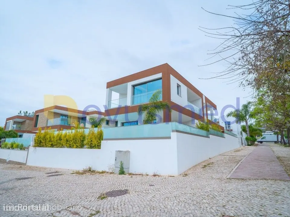 3-bedroom house for sale in Albufeira e Olhos de Água
