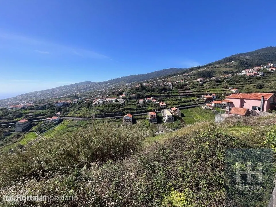 Land for sale in Calheta