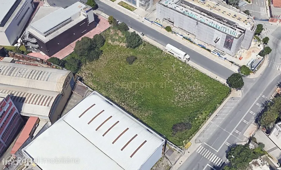 Terreno para construção perto do Aeroporto de Lisboa