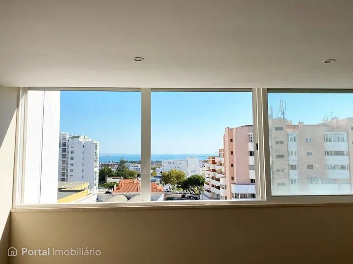 Apartamento T4 em Cascais com vista Mar e Serra