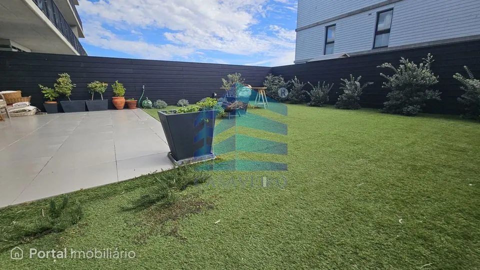 Apartamento T3 com Jardim na Praia da Barra