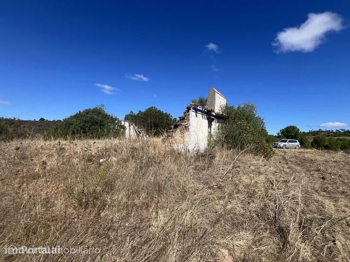 Herdade com 48ha de Natureza c/ Ruína de 53 m² – Ideal Projetos Rurais