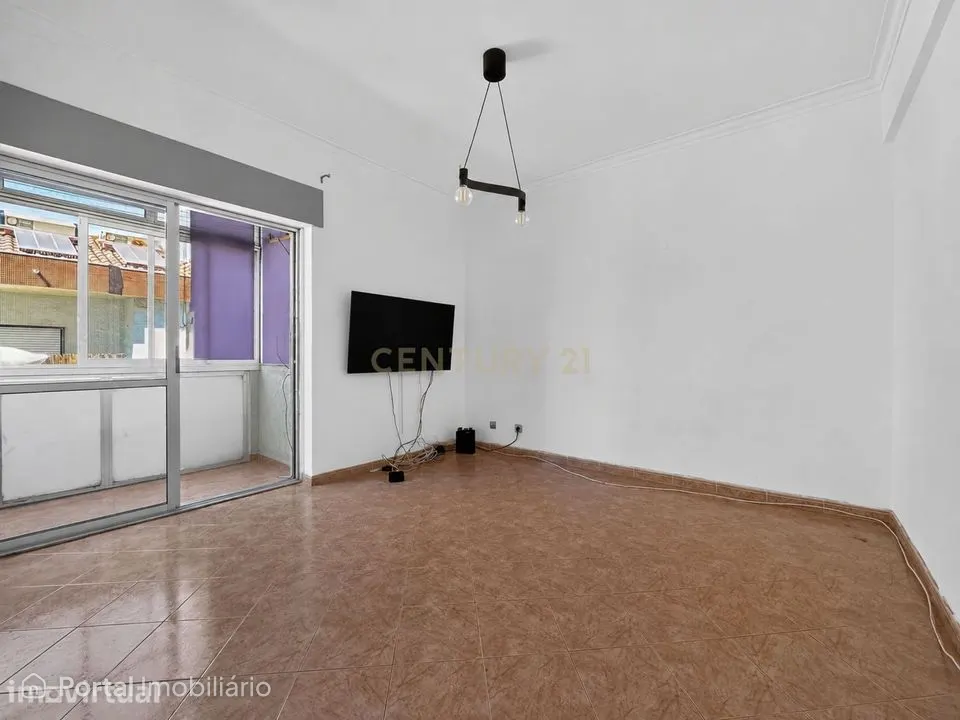 Apartamento T1 em Almada