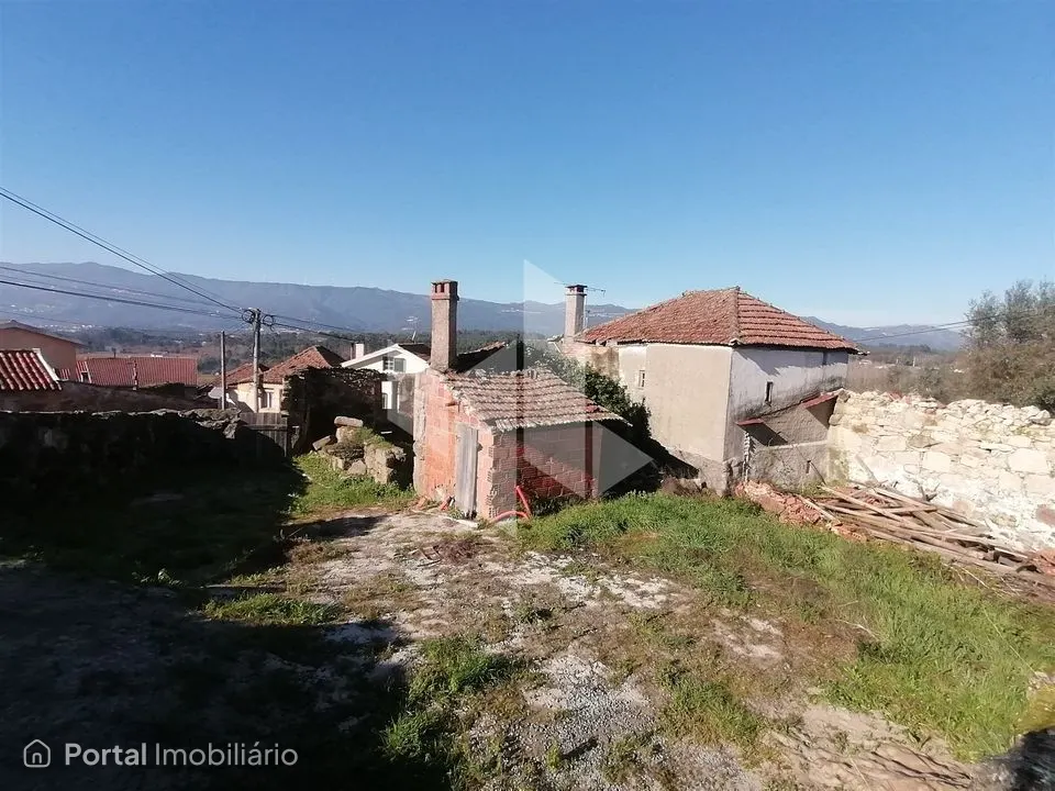 Moradia Devoluta T2 Venda em Vilar de Besteiros e Mosteiro de Fráguas,Tondela