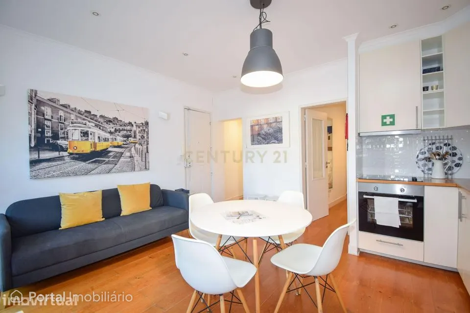 Apartamento T2 com Vista para o Rio na Mouraria, Lisboa