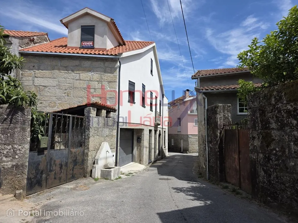 Moradia T3 em Passos de Silgueiros
