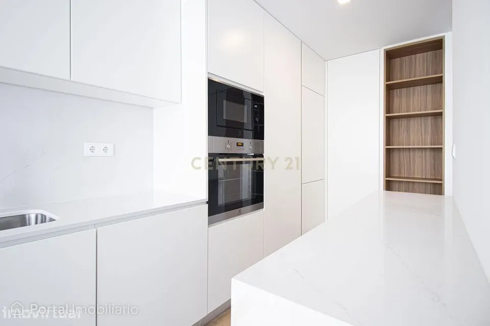 Apartamento T2 Remodelado em Moscavide