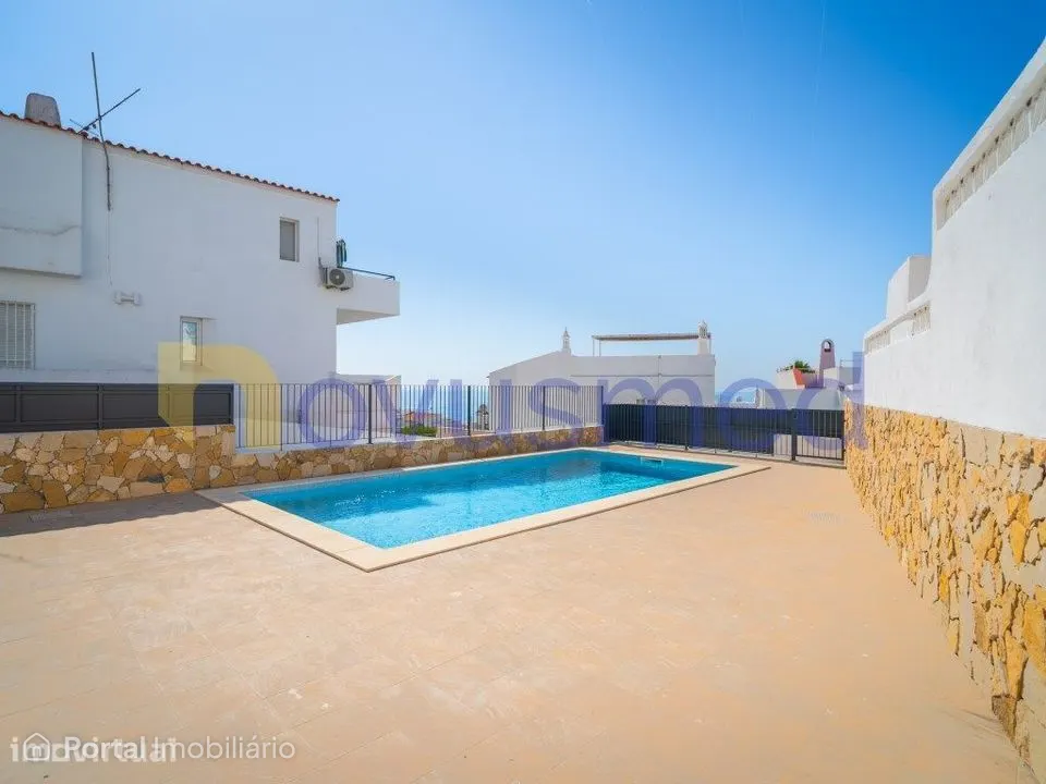 Moradia renovada com piscina e vistas panorâmicas sobre Albufeira e...