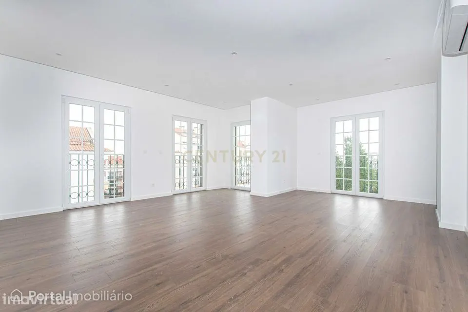 Apartamento T3 Urbanização Neudel na Amadora, a estrear