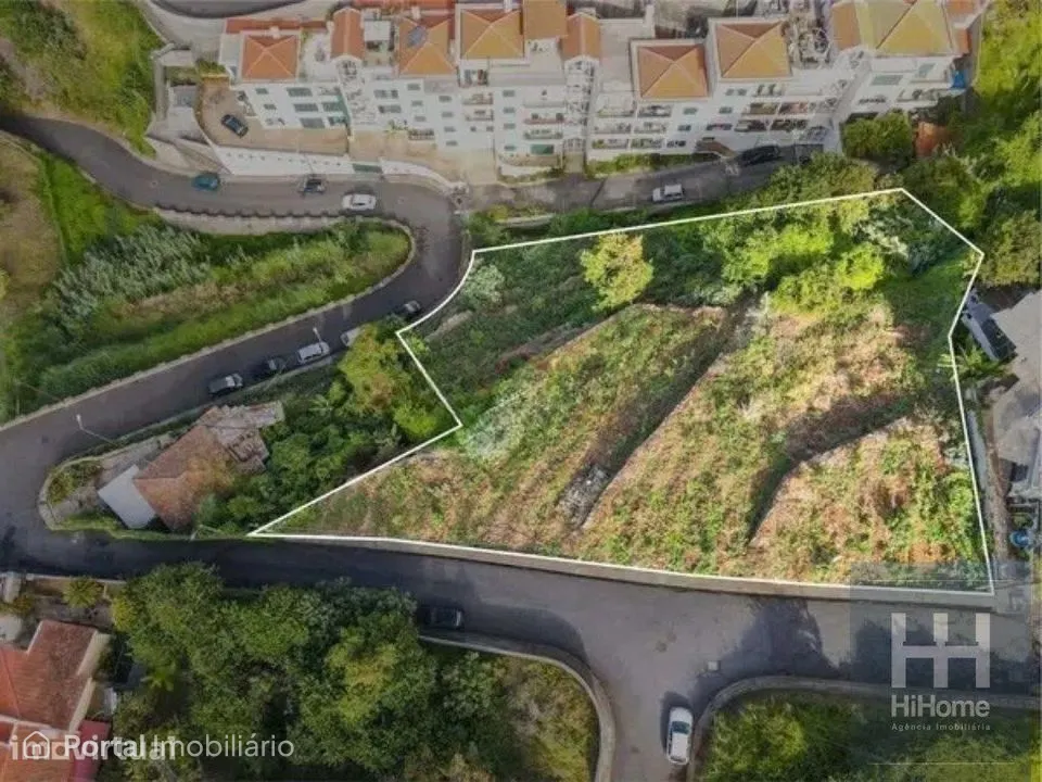 Terreno com 2050 m2 no Jardim Botânico - Vista Mar e Porto do Funchal