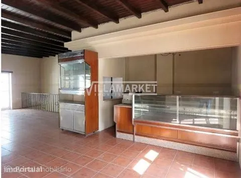 Loja de 2 pisos da banca com 226 m2 situada em Pias - Serpa - Alentejo