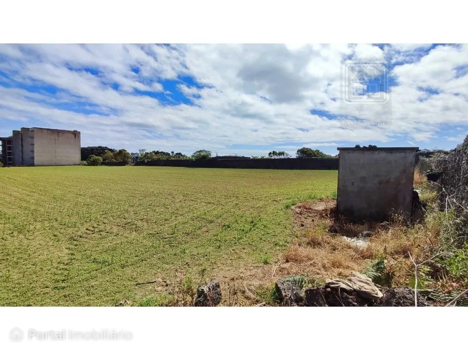VENDA de TERRENO com potencial para Construção - São José, Ponta De...