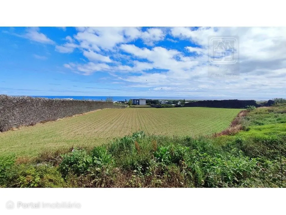 VENDA de TERRENO com potencial para construção - São José, Ponta De...
