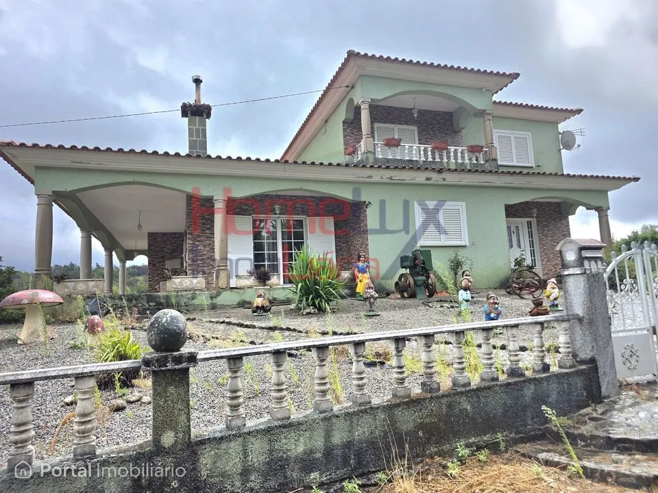 5-bedroom house for sale in Mões