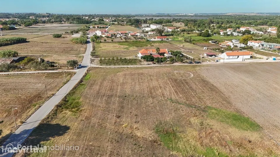 Terreno rústico com 2,3 hectares em Pinhal Novo, Palmela