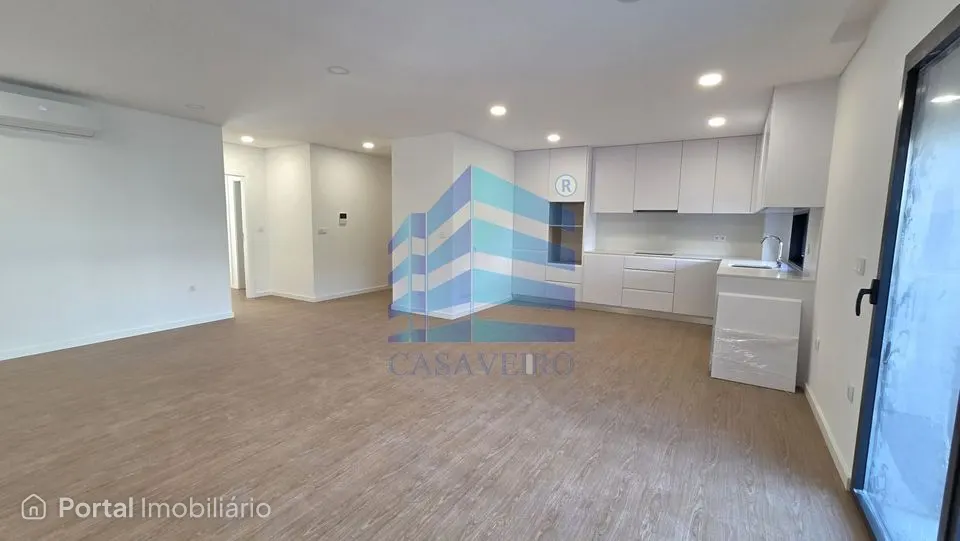 Apartamento T2 com varanda