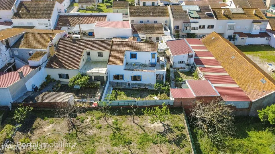 Moradia T3+2 em Santo Ovídio - T2 Autónomo com Terraço