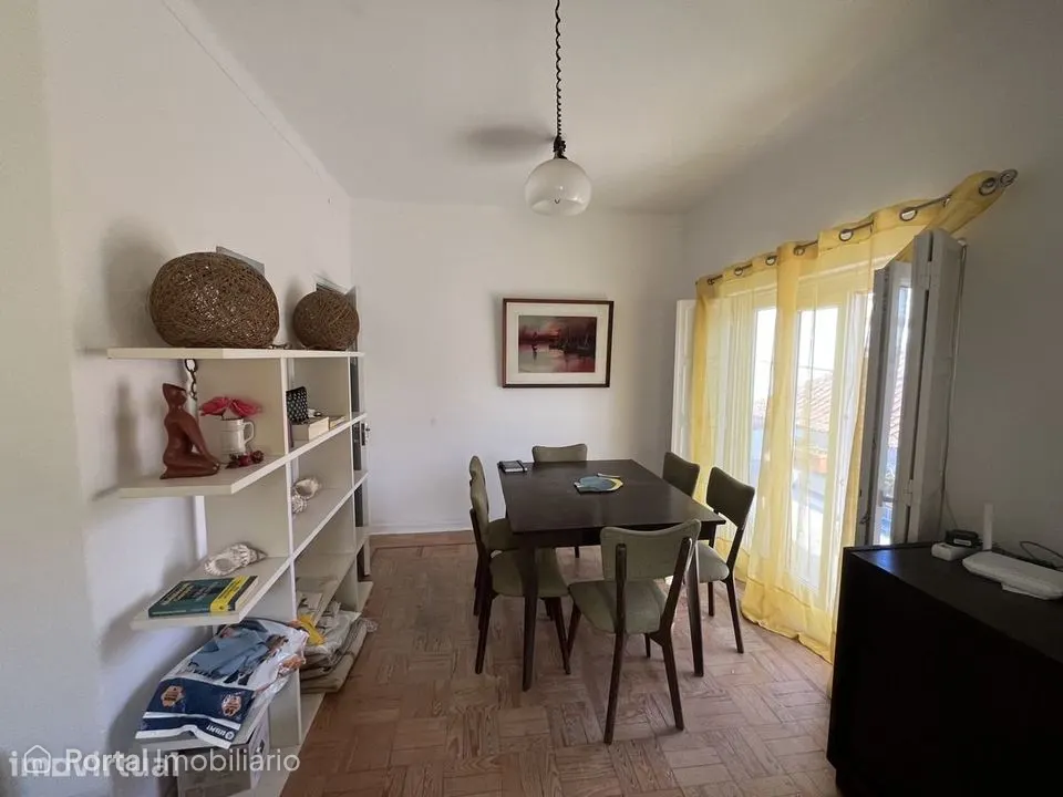 Apartamento T3 Mobilado para Arrendamento – Centro da Vila da Ericeira