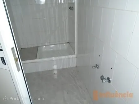 Loja destinada a Comércio de rua em Sanfins do Douro, Alijó