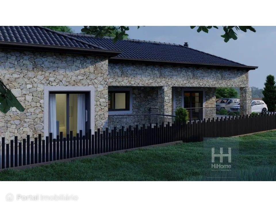 Moradia T3 em Remodelação em Santo António da Serra, Santa Cruz