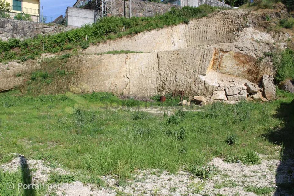 Land for sale in Marco de Canaveses