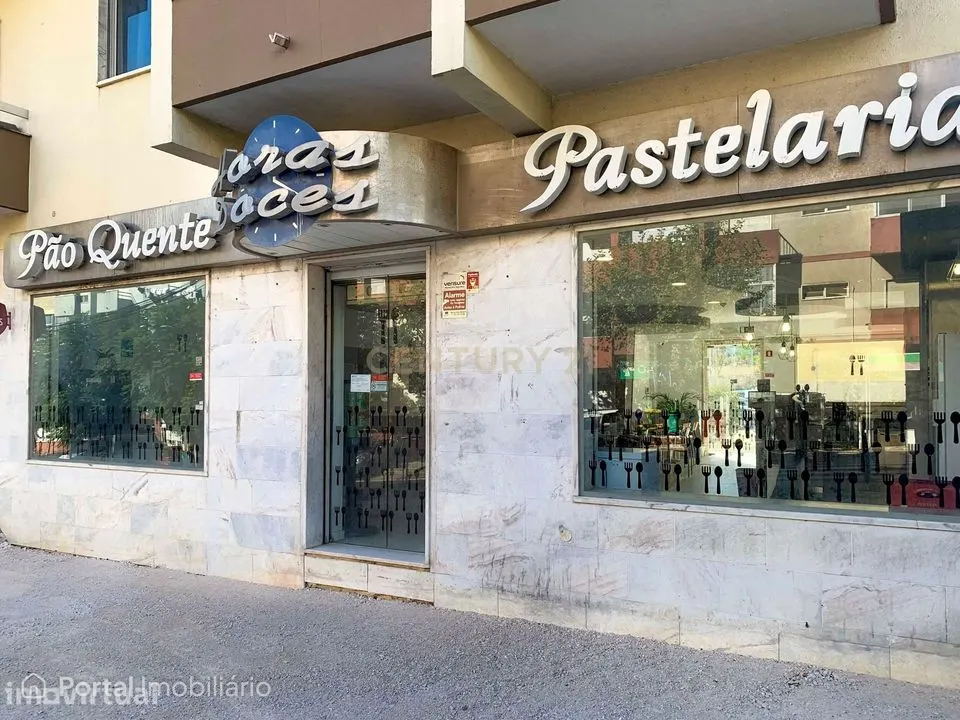 Pastelaria|Restaurante Renovado em Apelação, Loures - Oportunidade Úni