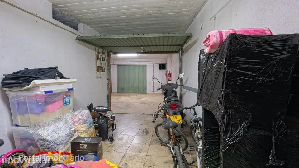 Garagem fechada com 21 m2