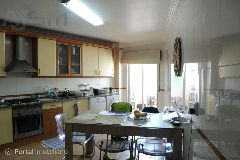 Apartamento T2 Arrendamento em Queluz e Belas,Sintra