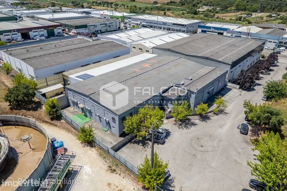 Armazém Venda em Romeira e Várzea,Santarém
