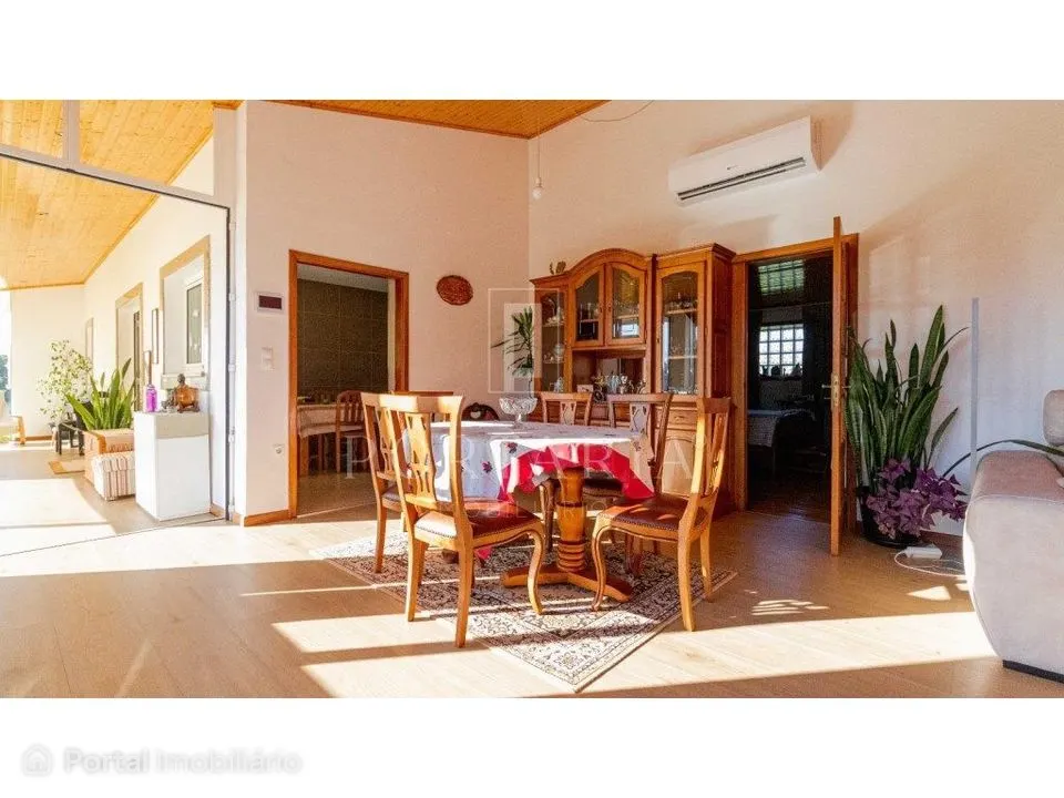 Moradia T3 Independente com Jardim, Jacuzzi e Sótão de 90 m², em An...