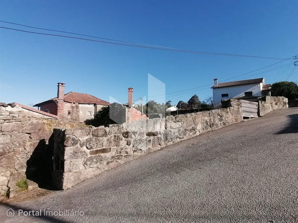 Moradia Devoluta T2 Venda em Vilar de Besteiros e Mosteiro de Fráguas,Tondela