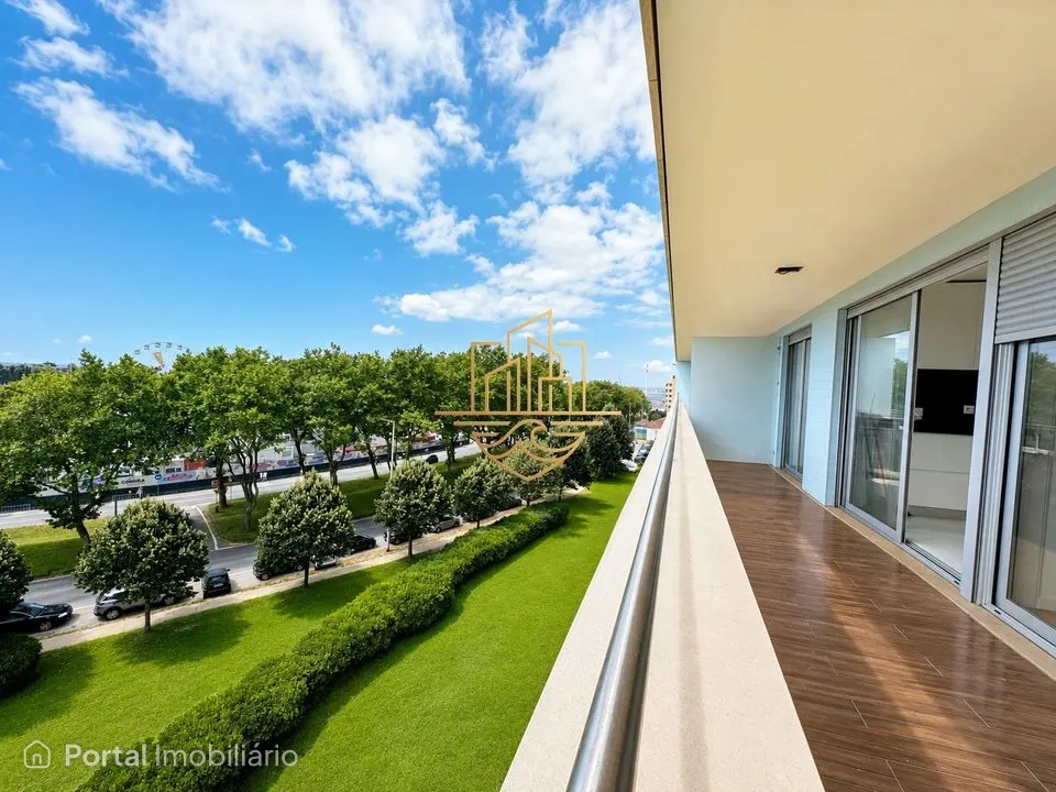 Apartamento T4 Venda em Matosinhos e Leça da Palmeira,Matosinhos
