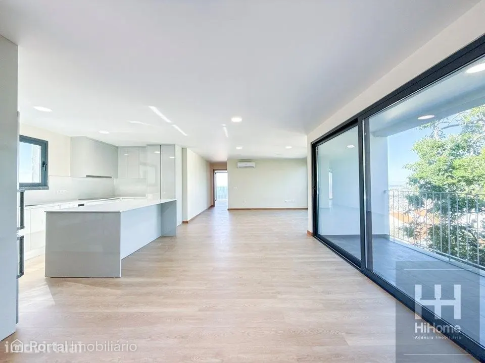Apartamento T2 Novo com Vista Mar Edifício Bela Vista, Funchal