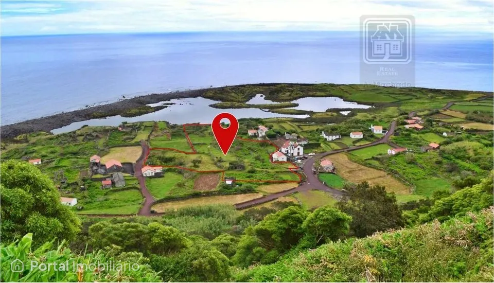 Terreno à venda em Calheta de São Jorge