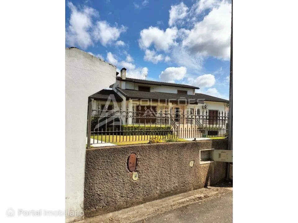 Moradia T4 com Piscina