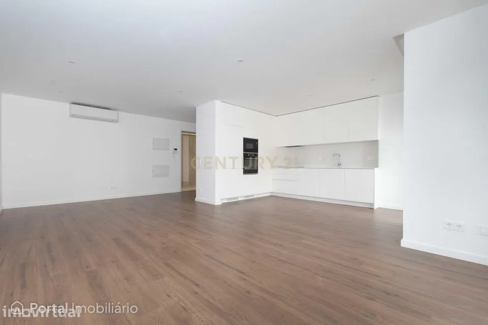 Apartamento T2 Urbanização Neudel na Amadora, a estrear