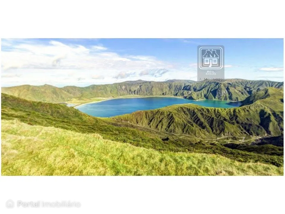 VENDA de AMPLO TERRENO junto à Lagoa do Fogo, Água de Alto, Vila Fr...