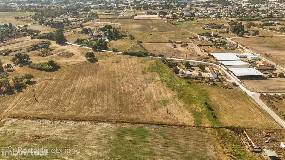 Terreno com 6.390 m² em Pinhal Novo, a 30 minutos de Lisboa