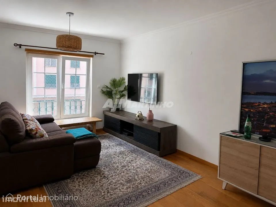 Excelente T2 , Urbanização Neudel, Amadora