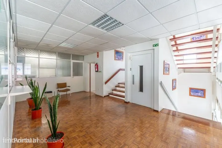Shop for rent in Santa Maria, São Pedro e Matacães