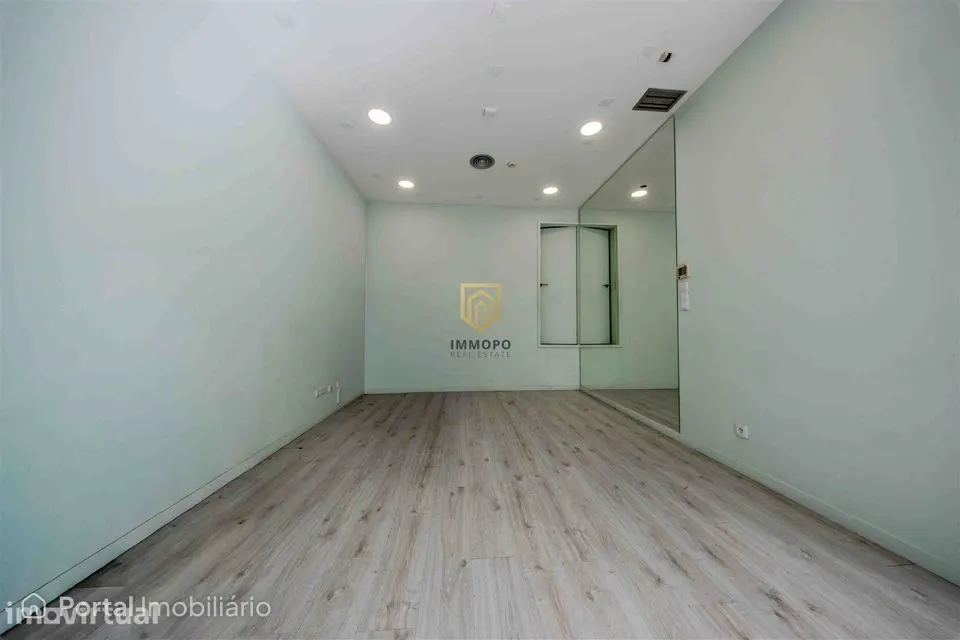 Loja , Porto, Matosinhos / Venda / 205.000€
