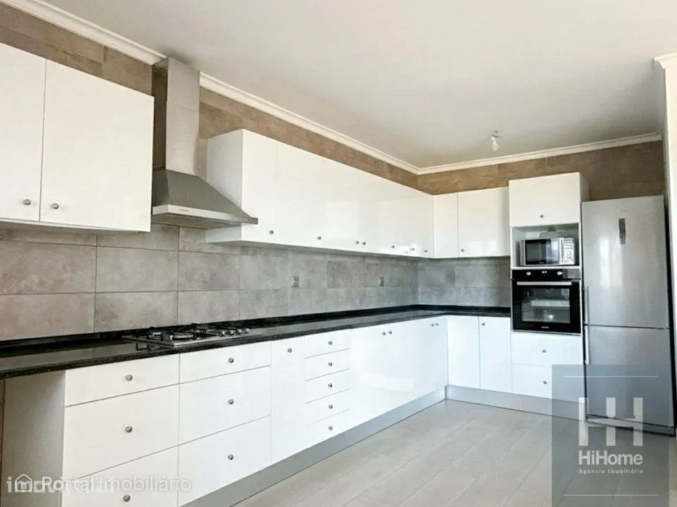 Moradia geminada T3 +1 em São Roque - Funchal